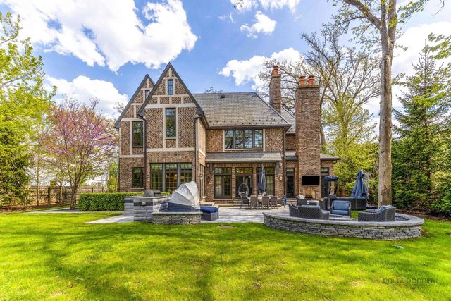 231 Woodlawn Avenue, Winnetka, IL 60093