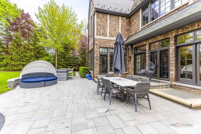 231 Woodlawn Avenue, Winnetka, IL 60093