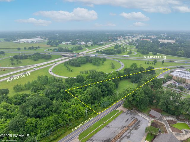 400 Acadian Hills Lane, Lafayette, LA 70507