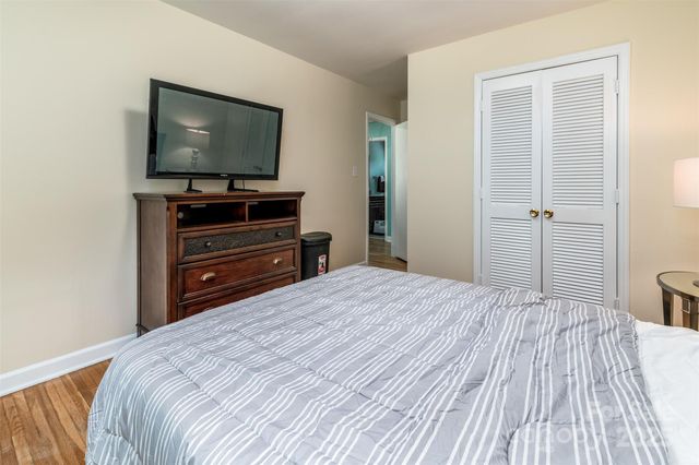 5111 Coronado Drive, Charlotte, NC 28212