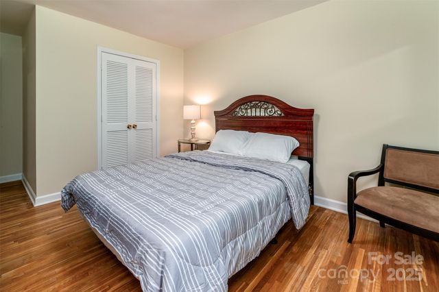 5111 Coronado Drive, Charlotte, NC 28212