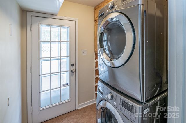 5111 Coronado Drive, Charlotte, NC 28212