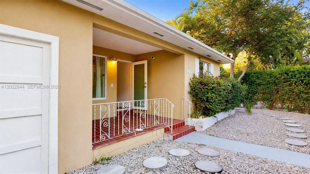 2965 W Trade Ave 0, Miami, FL 33133