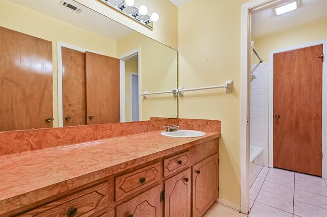 2012 Scott Street, La Marque, TX 77568