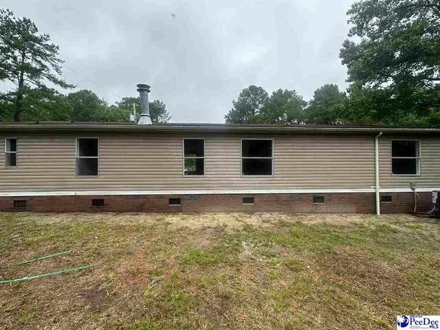 1518 E Effingham Highway, Effingham, SC 29541