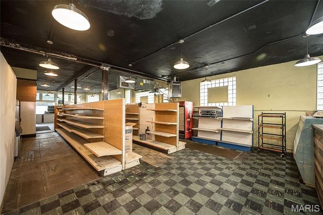 2600 Virginia Avenue, St Louis, MO 63118