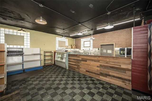 2600 Virginia Avenue, St Louis, MO 63118