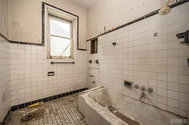 2600 Virginia Avenue, St Louis, MO 63118