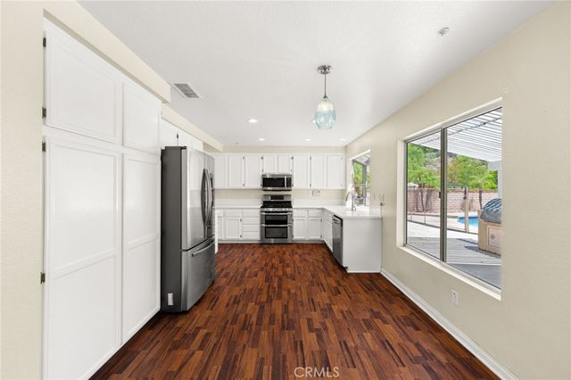 28348 Saddlebrook, Highland, CA 92346