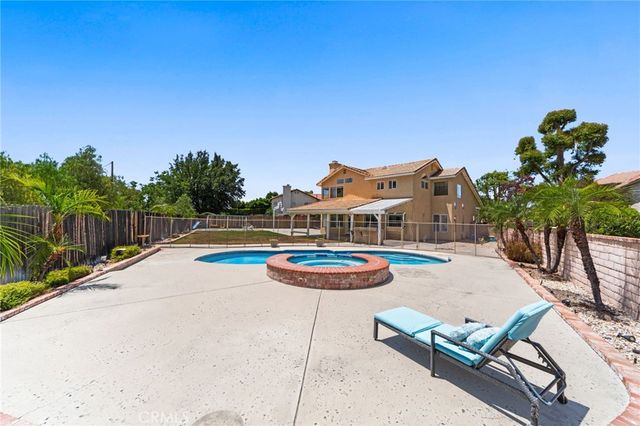 28348 Saddlebrook, Highland, CA 92346