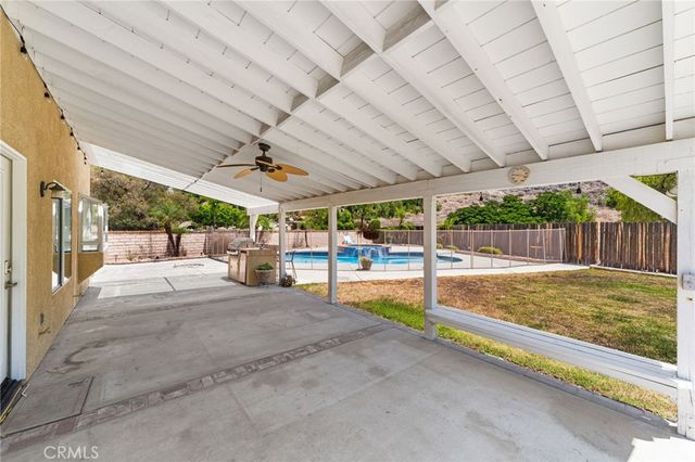 28348 Saddlebrook, Highland, CA 92346