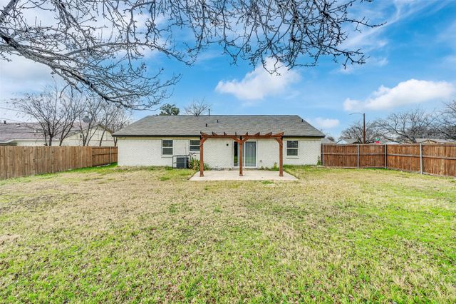 2828 Bamboo Street, Mesquite, TX 75150