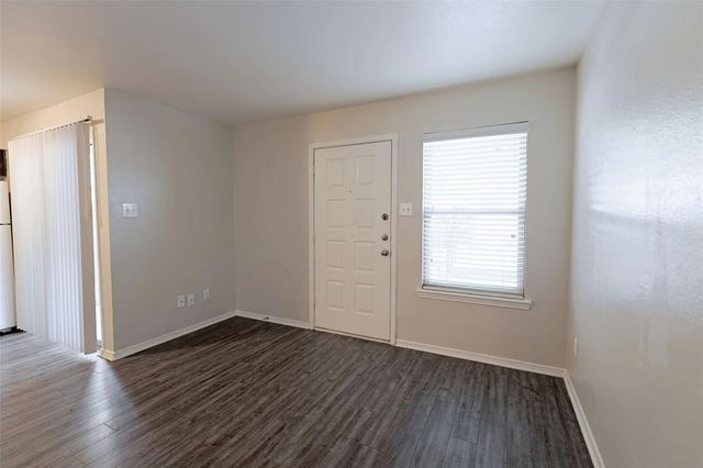 2809 W William Cannon DR I201, Austin, TX 78745