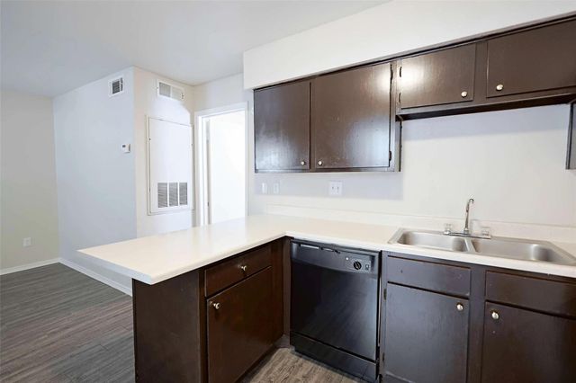2809 W William Cannon DR I201, Austin, TX 78745