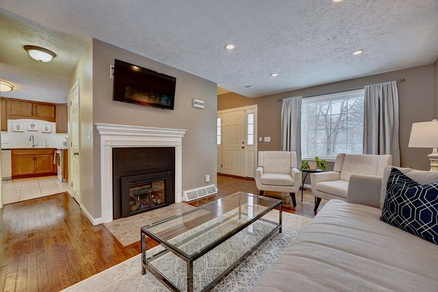 137 Winterwood Drive, Londonderry, NH 03053