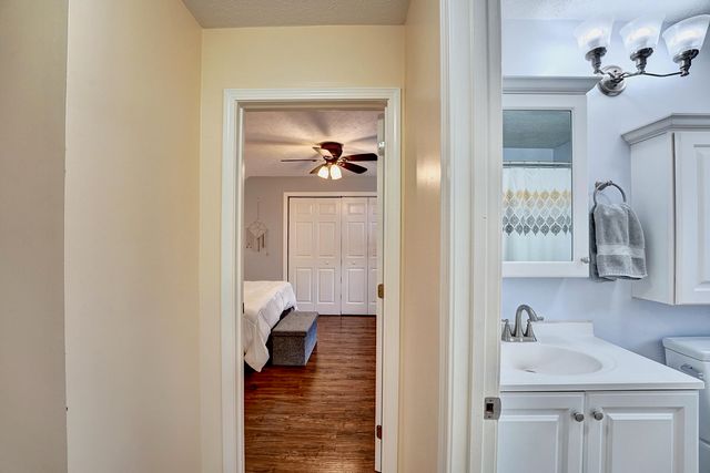 137 Winterwood Drive, Londonderry, NH 03053