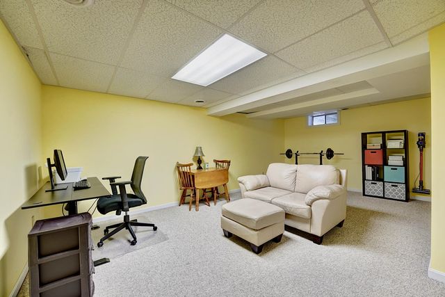 137 Winterwood Drive, Londonderry, NH 03053