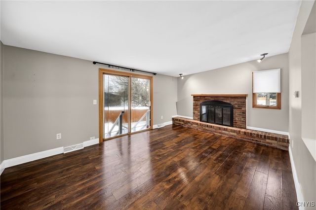 7939 Walnut Place, Clay, NY 13090