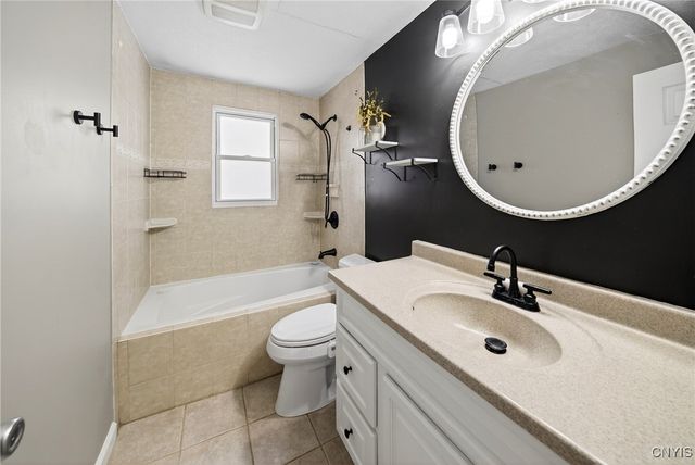 7939 Walnut Place, Clay, NY 13090