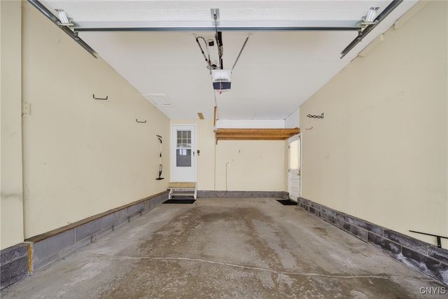 7939 Walnut Place, Clay, NY 13090