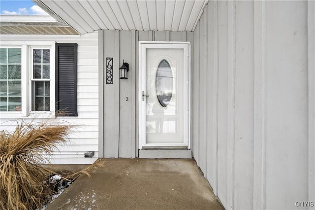 7939 Walnut Place, Clay, NY 13090