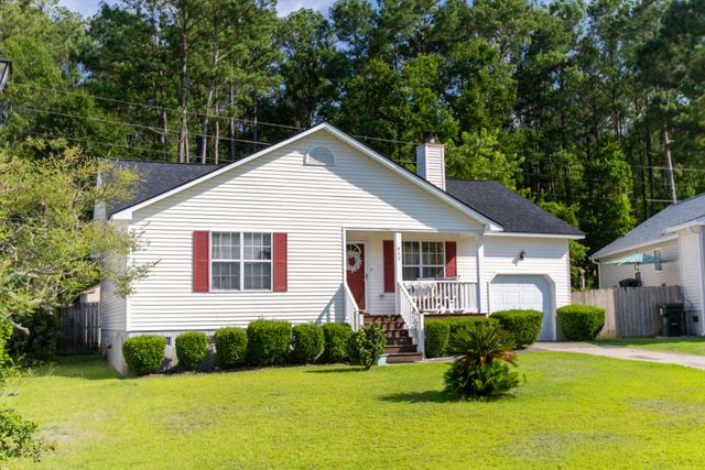 469 Courtland Drive, Summerville, SC 29486