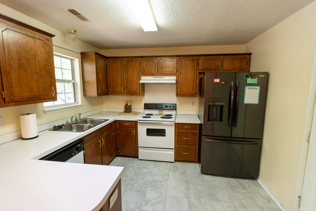 469 Courtland Drive, Summerville, SC 29486