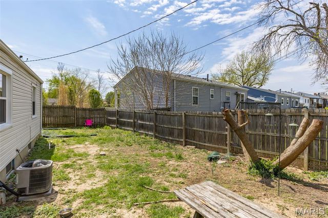 24 Belmont Drive, St Peters, MO 63376