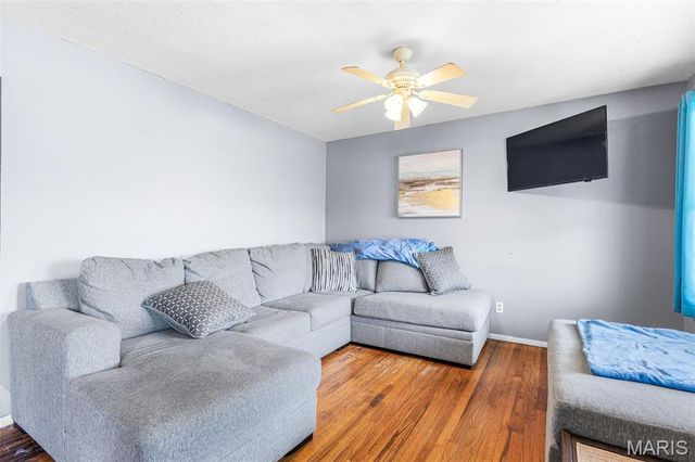 24 Belmont Drive, St Peters, MO 63376