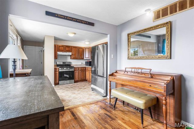 24 Belmont Drive, St Peters, MO 63376