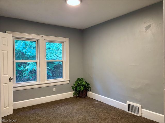 2258 Mogadore Road, Akron, OH 44312