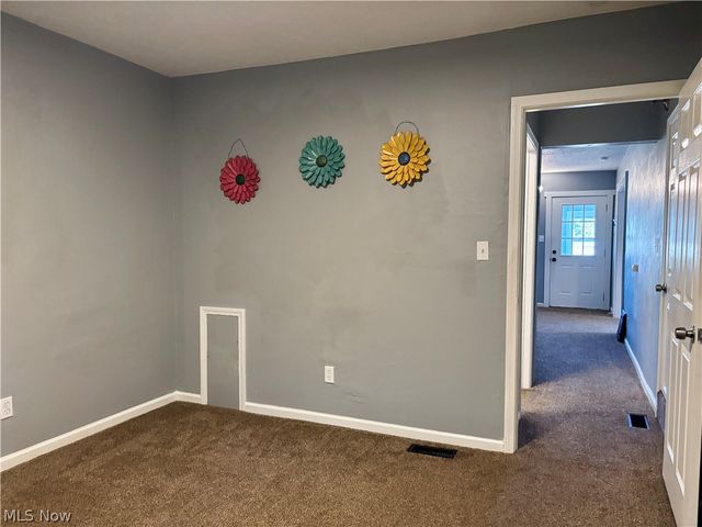 2258 Mogadore Road, Akron, OH 44312