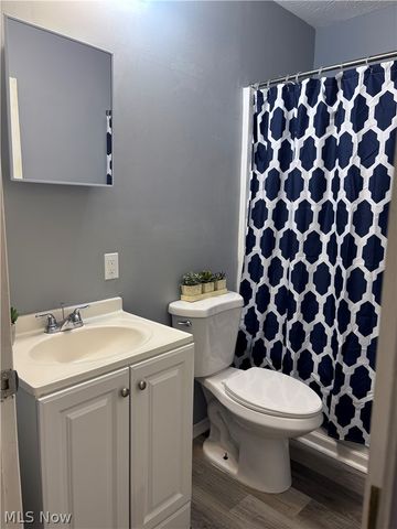 2258 Mogadore Road, Akron, OH 44312