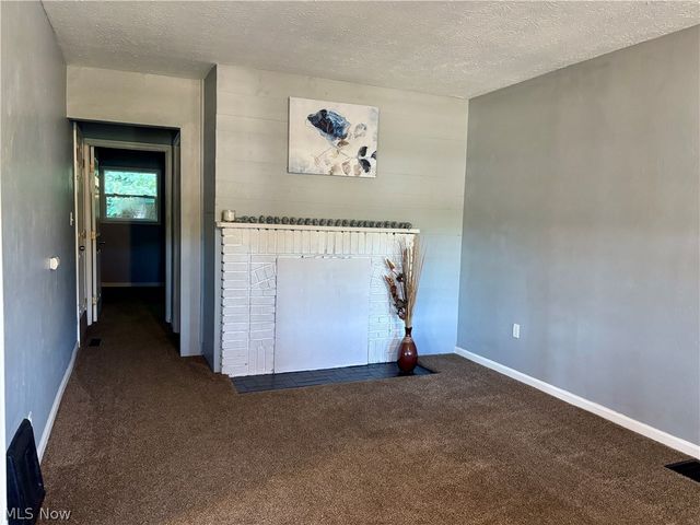 2258 Mogadore Road, Akron, OH 44312