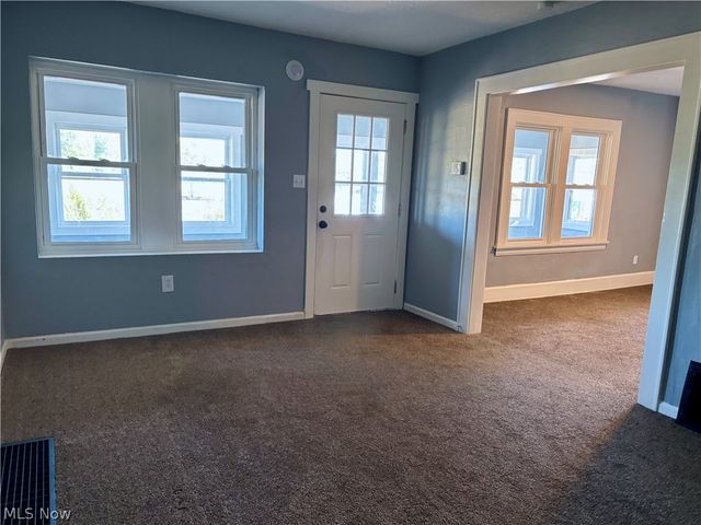 2258 Mogadore Road, Akron, OH 44312