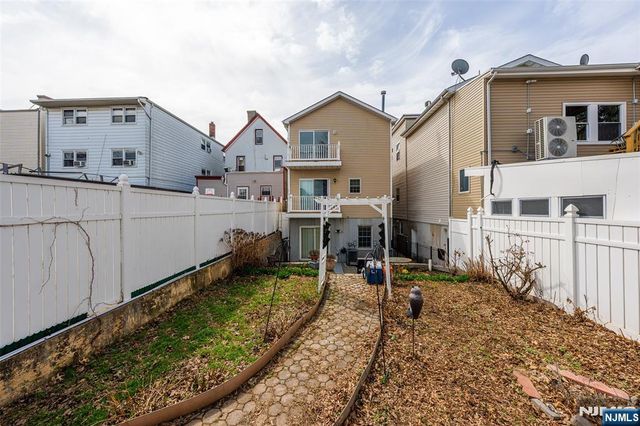 714 17th Street, Union City, NJ 07087