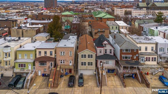 714 17th Street, Union City, NJ 07087