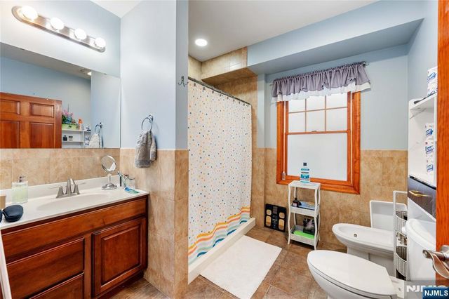 714 17th Street, Union City, NJ 07087