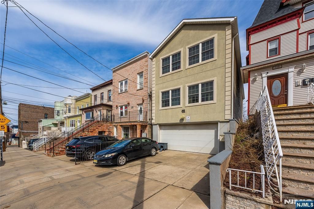 714 17th Street, Union City, NJ 07087