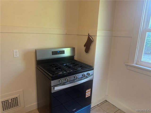 129 West Northrup Place N, Buffalo, NY 14214