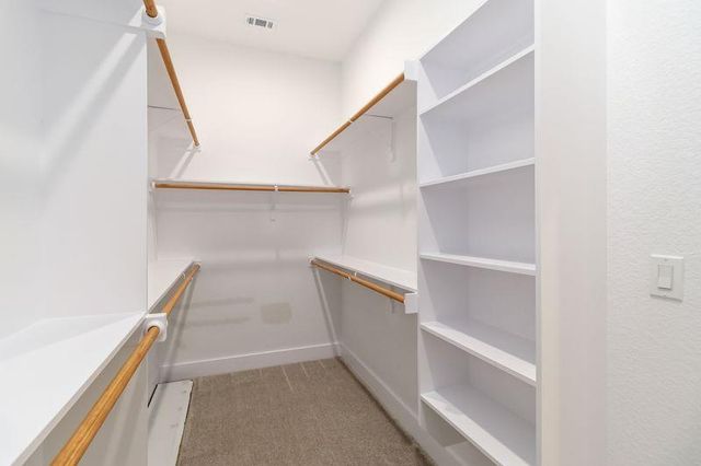 120 Anahulu LN, Bastrop, TX 78602