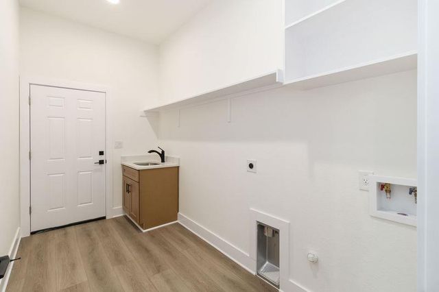 120 Anahulu LN, Bastrop, TX 78602