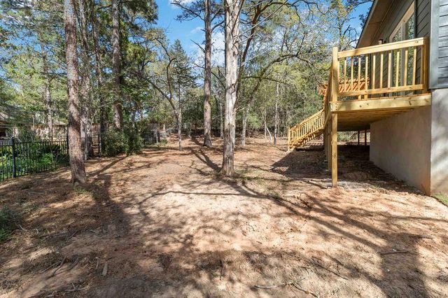 120 Anahulu LN, Bastrop, TX 78602