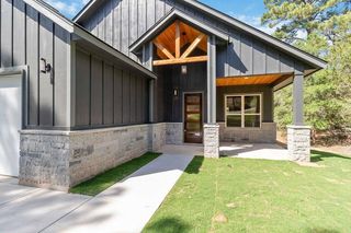 120 Anahulu LN, Bastrop, TX 78602