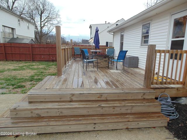 1104 Lone Oak Ave, Louisville, KY 40219