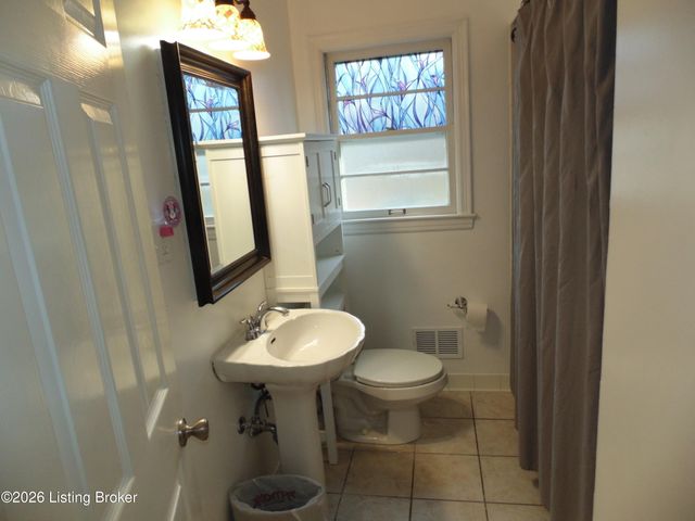 1104 Lone Oak Ave, Louisville, KY 40219