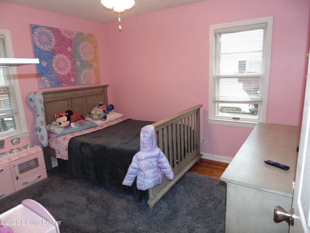 1104 Lone Oak Ave, Louisville, KY 40219