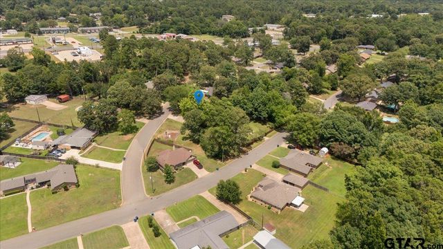 106 E Archer Dr, White Oak, TX 75693