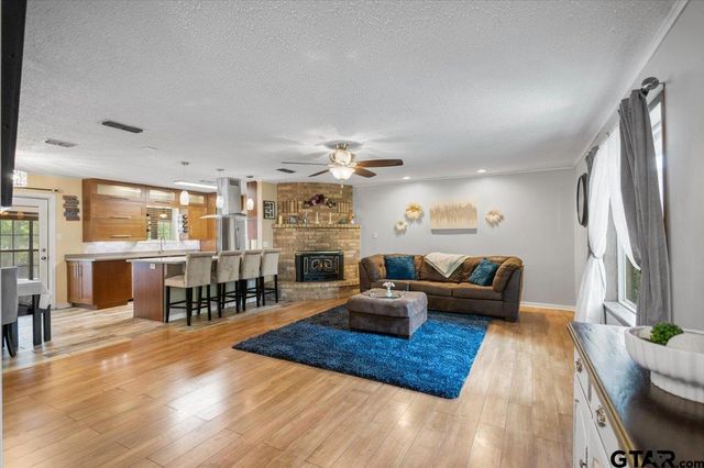 106 E Archer Dr, White Oak, TX 75693
