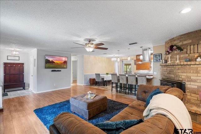 106 E Archer Dr, White Oak, TX 75693
